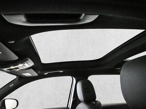 New 2026 Mercedes-Benz GLB 250 4MATIC image 17