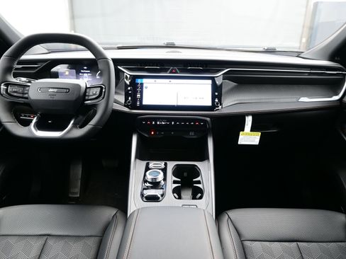 New 2026 Jeep Cherokee Overland image 9