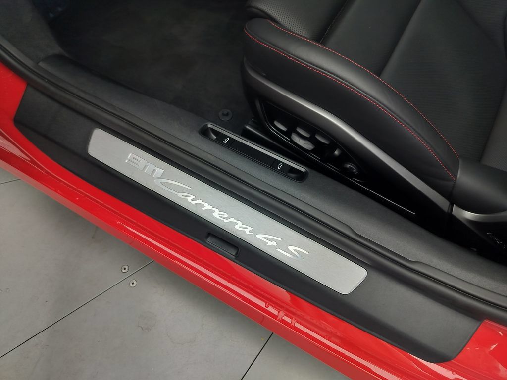 Certified 2026 Porsche 911 Carrera 4S w/ Premium Package AWD/4WD image 16
