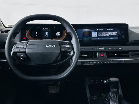 Used 2025 Kia K4 LXS FWD image 18