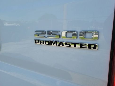 Used 2023 RAM ProMaster 2500 FWD image 5