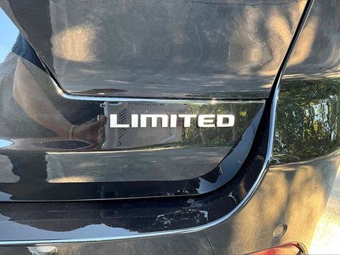 New 2025 Jeep Grand Cherokee L Limited w/ Luxury Tech Group II image 12