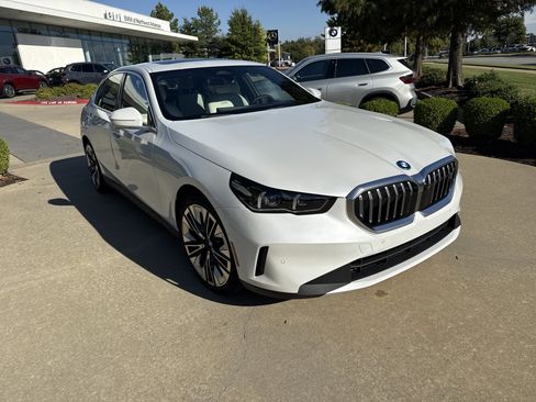 New 2026 BMW i5 eDrive40 image 6