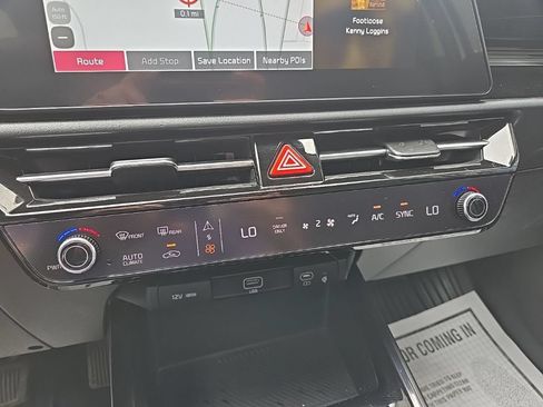 Used 2024 Kia Niro EX FWD image 56