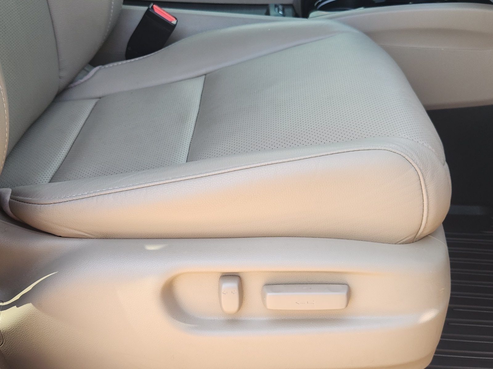Used 2022 Honda Pilot Elite image 28