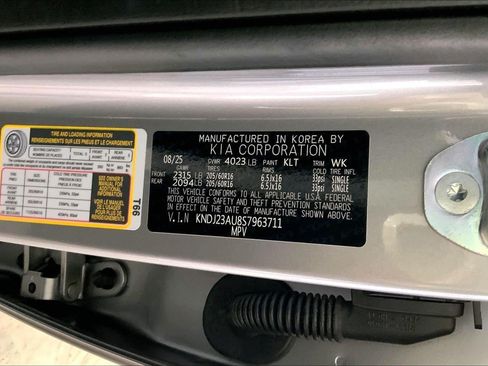 Used 2025 Kia Soul LX w/ LX Technology Package FWD image 31