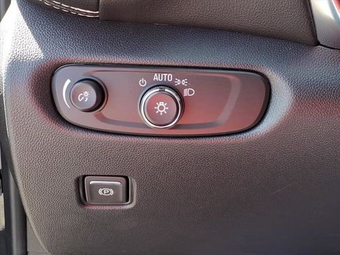 New 2025 Chevrolet Blazer LT image 16