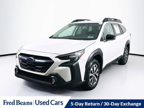 Used 2025 Subaru Outback Premium w/ Tech Package 1 image 3