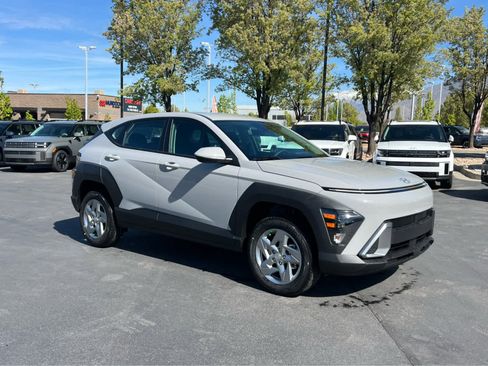 Certified 2026 Hyundai Kona SE image 5