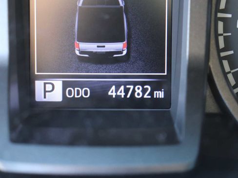 Used 2021 Toyota Tacoma TRD Off-Road image 11