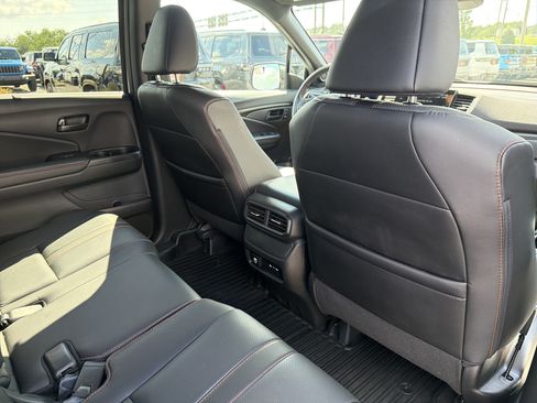 Used 2025 Honda Passport TrailSport image 26