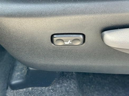 Used 2013 Toyota Prius V Five FWD image 22
