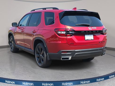 New 2025 Honda Pilot Black Edition image 7