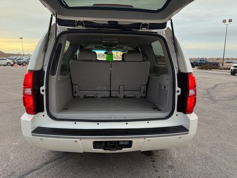 Used 2013 Chevrolet Suburban LTZ image 19