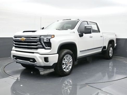 New 2025 Chevrolet Silverado 2500 High Country w/ High Country Premium Package AWD/4WD image 3