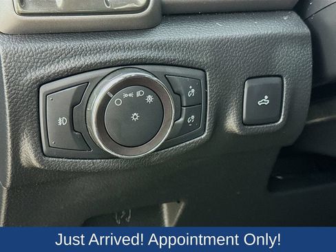 Used 2019 Ford Ranger XLT w/ Equipment Group 302A Luxury AWD/4WD image 12