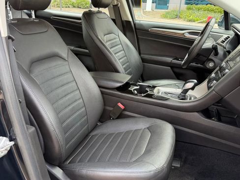 Used 2014 Ford Fusion SE w/ Equipment Group 202A image 22