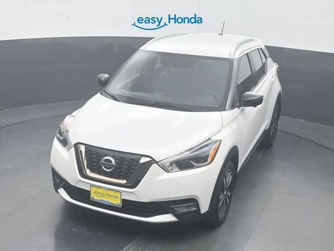 Used 2019 Nissan Kicks SR w/ SR Premium Package image 20