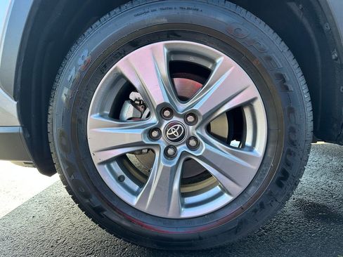 Used 2023 Toyota RAV4 XLE w/ Convenience Package image 12