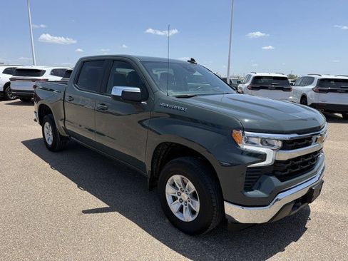 Used 2025 Chevrolet Silverado 1500 LT AWD/4WD image 12