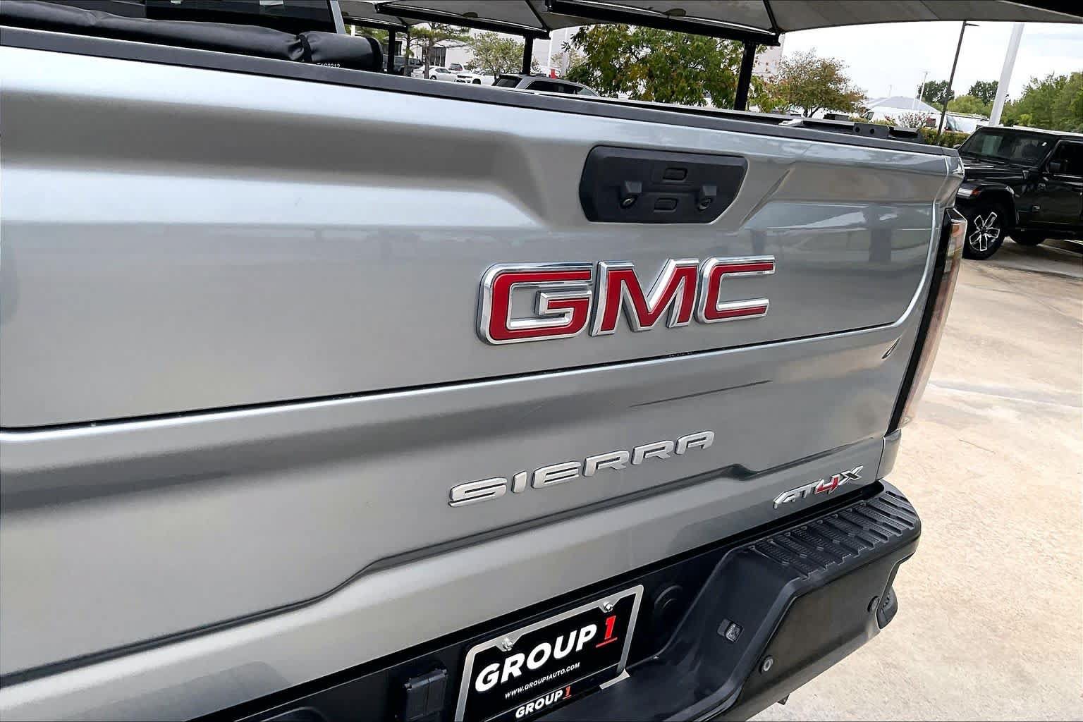 Used 2024 GMC Sierra 2500 AT4X AWD/4WD image 30