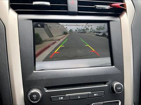 Used 2016 Ford Fusion SE w/ Equipment Group 202A FWD image 21