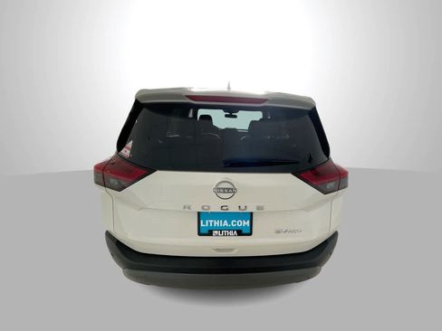 Used 2023 Nissan Rogue SV AWD/4WD image 7