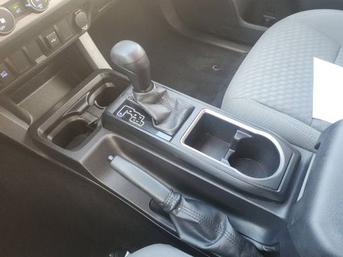 Used 2022 Toyota Tacoma SR image 42