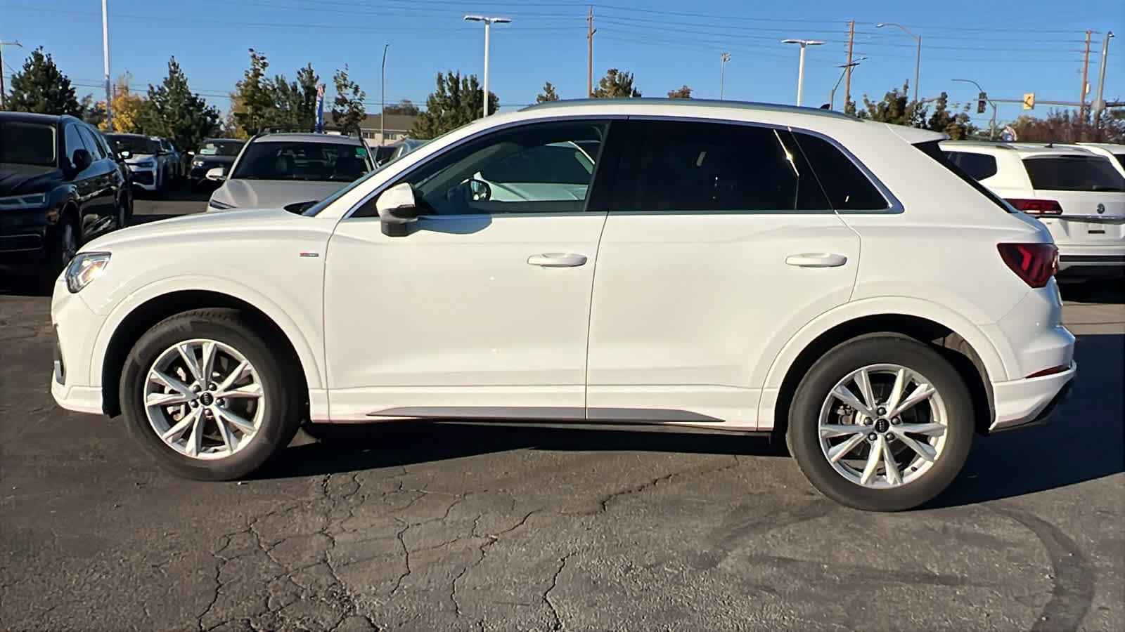 Used 2025 Audi Q3 2.0T Premium AWD/4WD image 8