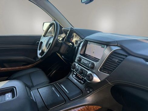 Used 2017 Chevrolet Suburban Premier AWD/4WD image 58