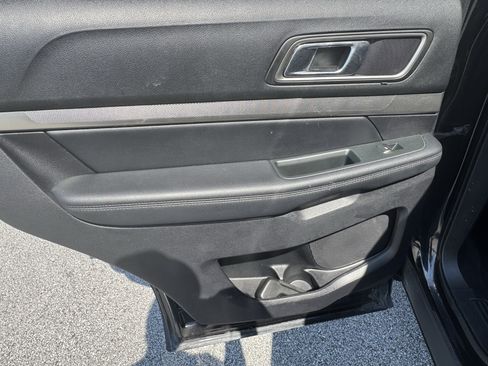 Used 2019 Ford Explorer XLT w/ Equipment Group 202A FWD image 24