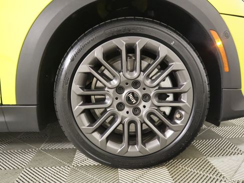 Certified 2025 MINI Cooper S image 31