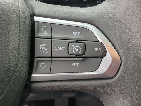 Certified 2023 Jeep Compass Limited w/ Sun and Sound Group image 31