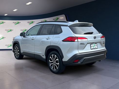 Used 2024 Toyota Corolla Cross AWD Hybrid image 6