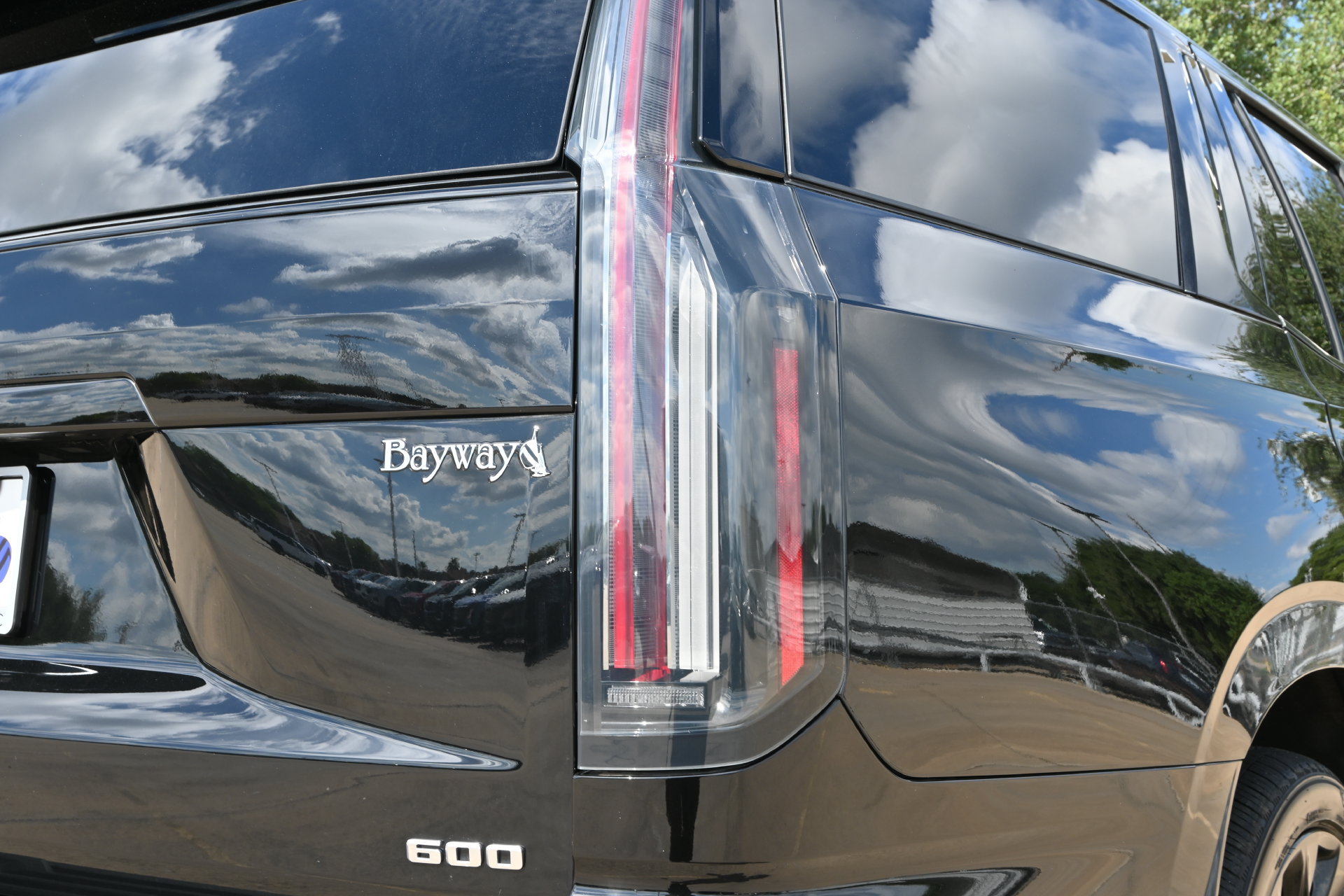 Used 2025 Cadillac Escalade Sport Platinum w/ LPO, Floor Liner Package AWD/4WD image 23