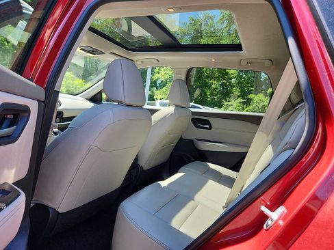 Used 2023 Nissan Rogue SL AWD/4WD image 10