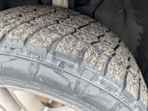 Used 2016 Jeep Grand Cherokee Laredo 75th Anniversary image 10