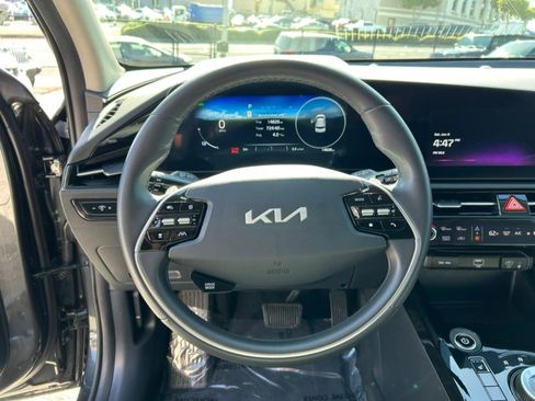 Used 2024 Kia Niro Wind FWD image 17