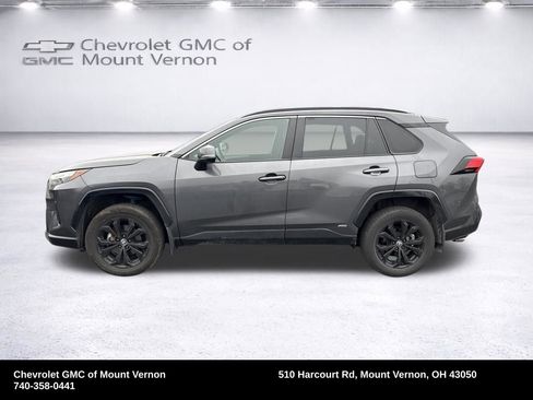 Used 2024 Toyota RAV4 SE w/ Convenience Package image 2