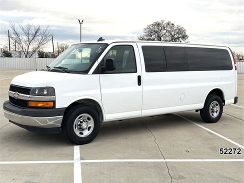 Used 2017 Chevrolet Express 3500 LT w/ LT Preferred Equipment Group image 1