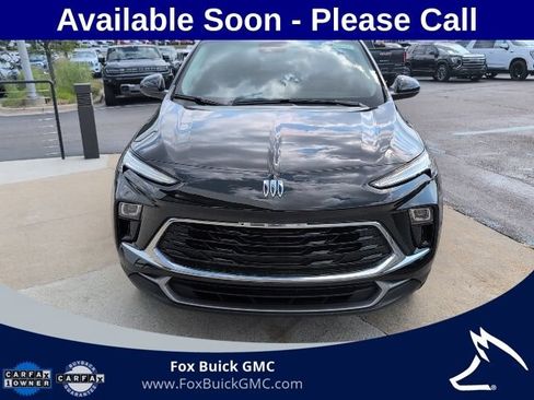 Used 2025 Buick Encore GX Preferred w/ Comfort Package FWD image 2