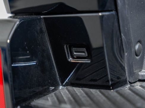 Used 2024 GMC Hummer EV 2X image 10