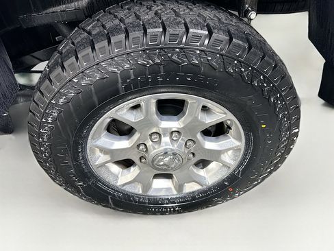 Used 2024 RAM 2500 Laramie image 11