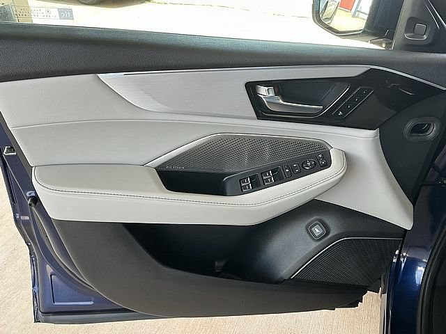 Used 2023 Acura MDX w/ Technology Package FWD image 17