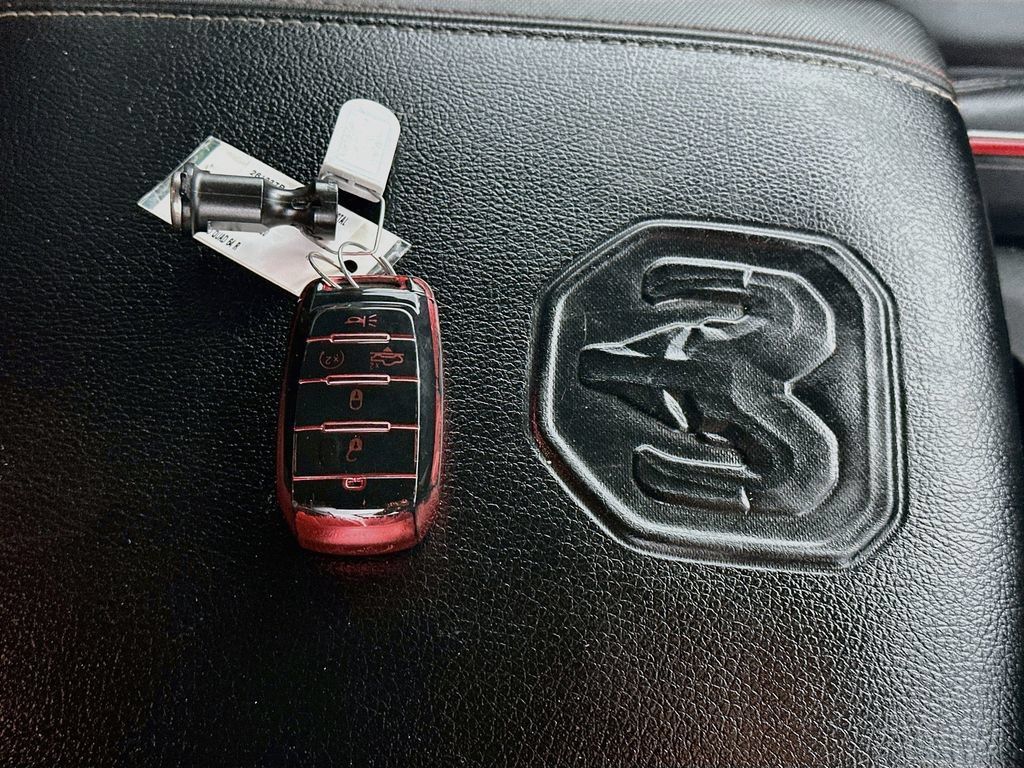 Used 2020 RAM 1500 Rebel AWD/4WD image 34