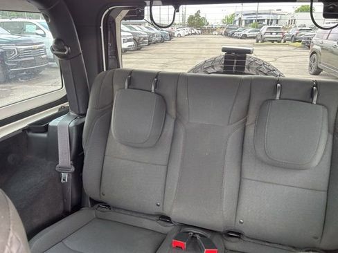Used 2023 Jeep Wrangler Sport AWD/4WD image 25