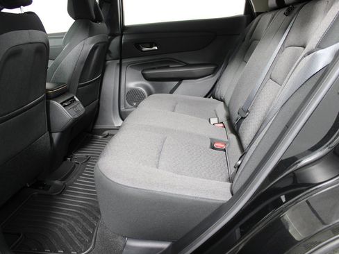 Used 2024 Nissan Ariya FWD image 24