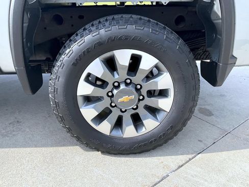 Used 2024 Chevrolet Silverado 2500 Custom w/ Custom Value Package AWD/4WD image 22