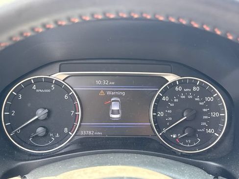 Used 2025 Nissan Altima 2.5 SR FWD image 15