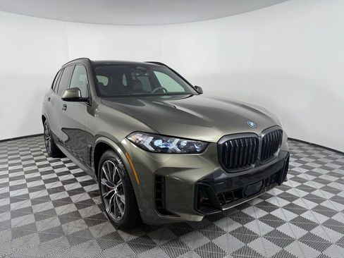 Used 2025 BMW X5 xDrive50e w/ M Sport Package image 3